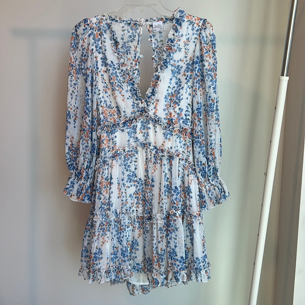 Floral mini dress with an open back